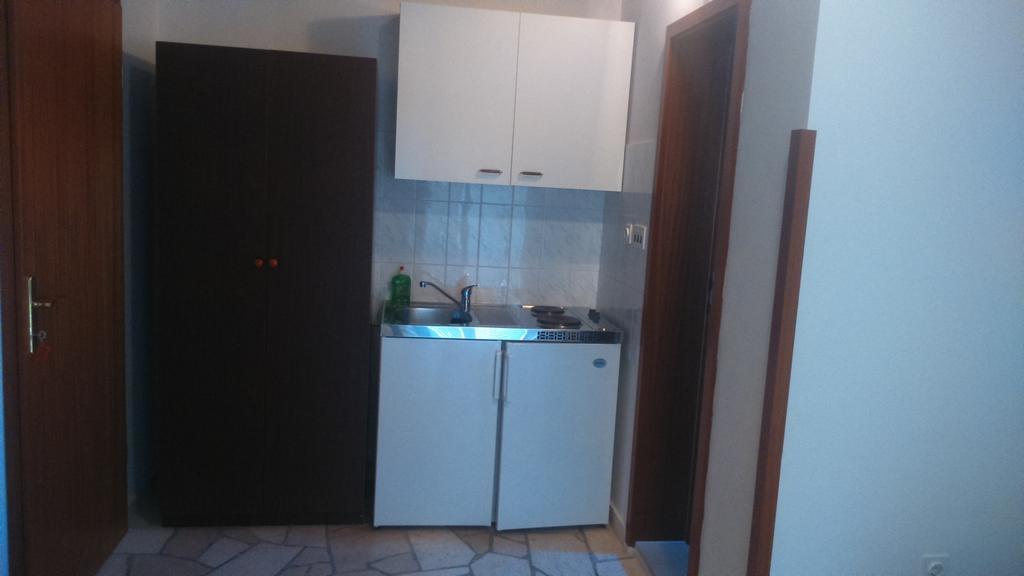 Apartments Plazibat Škrip Pokoj fotografie