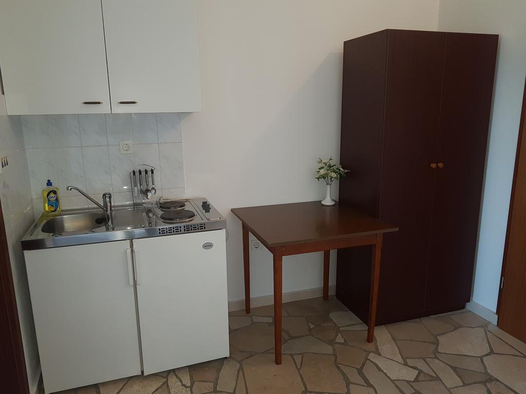 Apartments Plazibat Škrip Exteriér fotografie
